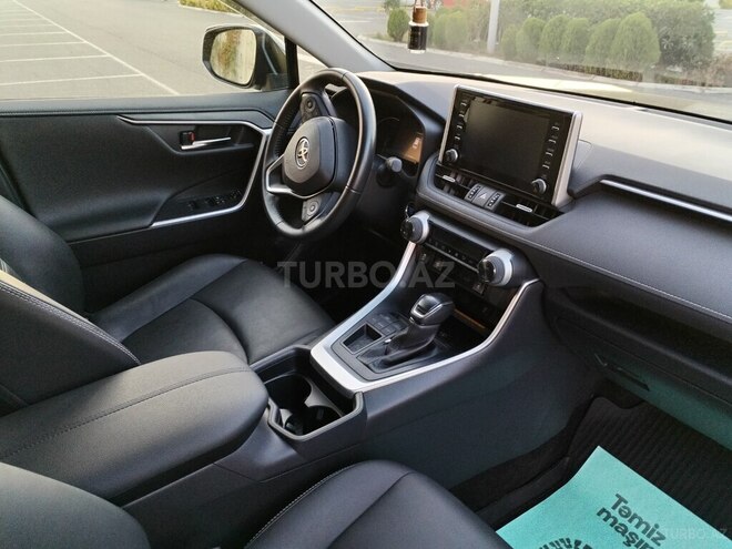 Toyota RAV4 2021, 17,600 km - 2.0 l - Bakı