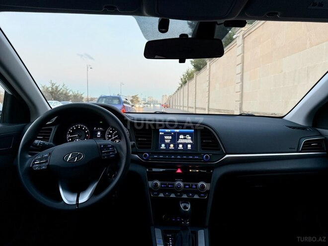 Hyundai Elantra 2020, 28,000 km - 2.0 л - Bakı