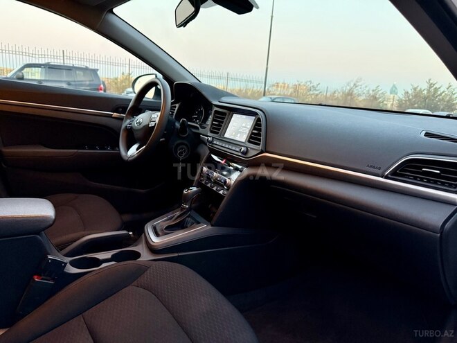 Hyundai Elantra 2020, 28,000 km - 2.0 л - Bakı