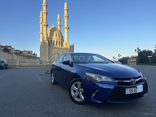 Toyota Camry-3