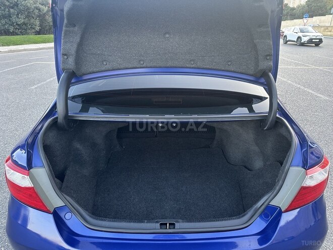 Toyota Camry-10