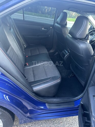 Toyota Camry-15