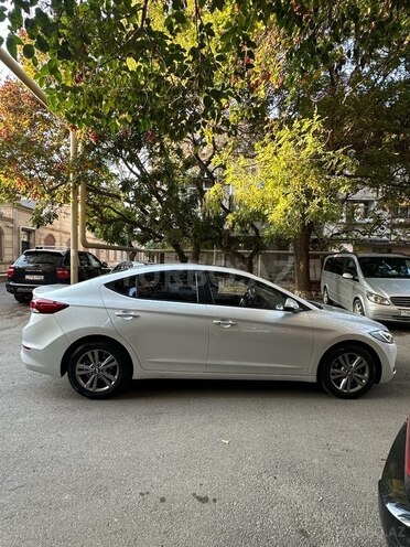 Hyundai Avante 2015, 155,000 km - 1.6 л - Bakı