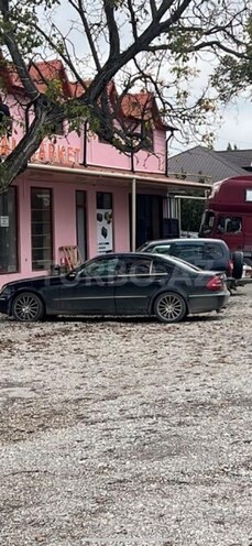 Mercedes E 240 2004, 399,000 km - 2.6 л - Quba
