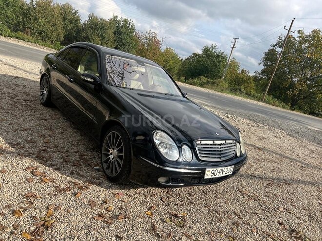 Mercedes E 240 2004, 399,000 km - 2.6 л - Quba