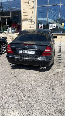 Mercedes E 240 2004, 399,000 km - 2.6 л - Quba