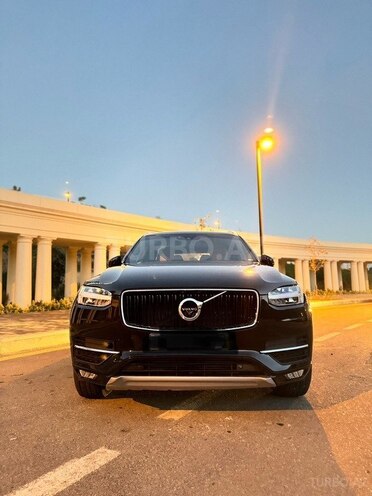 Volvo XC90-2