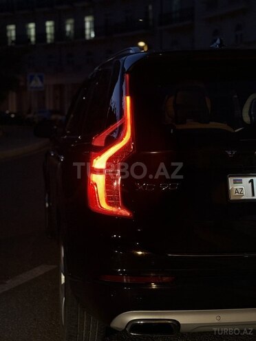 Volvo XC90-13