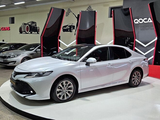 Toyota Camry-5
