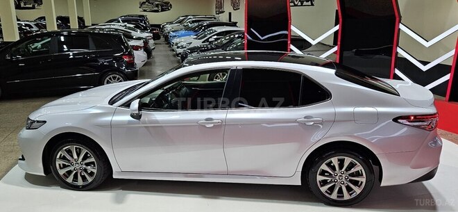 Toyota Camry-9