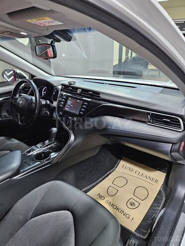 Toyota Camry-16