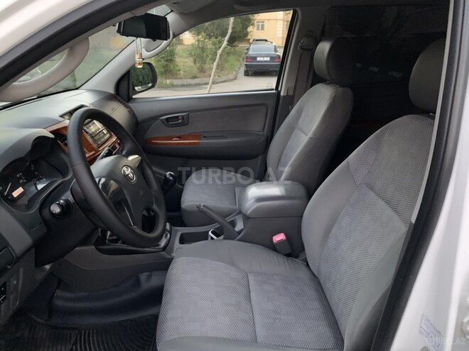 Toyota Hilux 2014, 170,000 km - 2.5 л - Bakı
