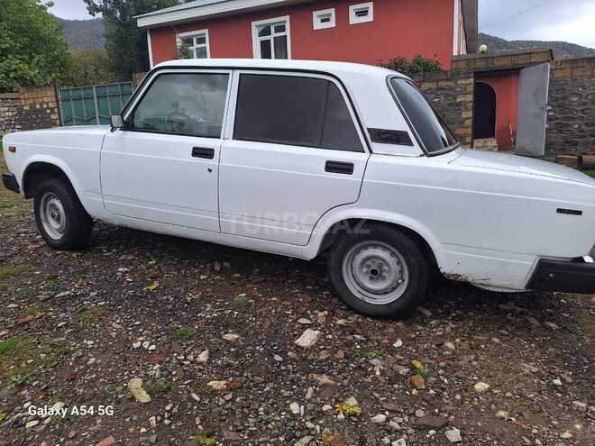 LADA (VAZ) 2107 2004, 200,000 km - 1.6 l - Qax