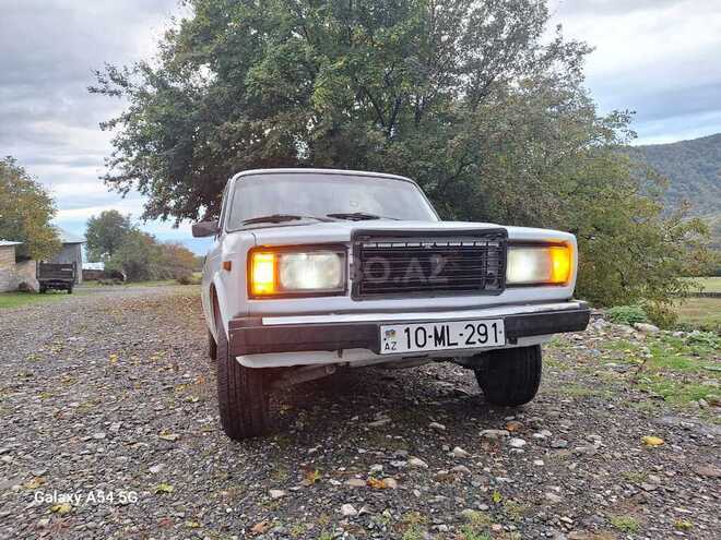 LADA (VAZ) 2107 2004, 200,000 km - 1.6 l - Qax