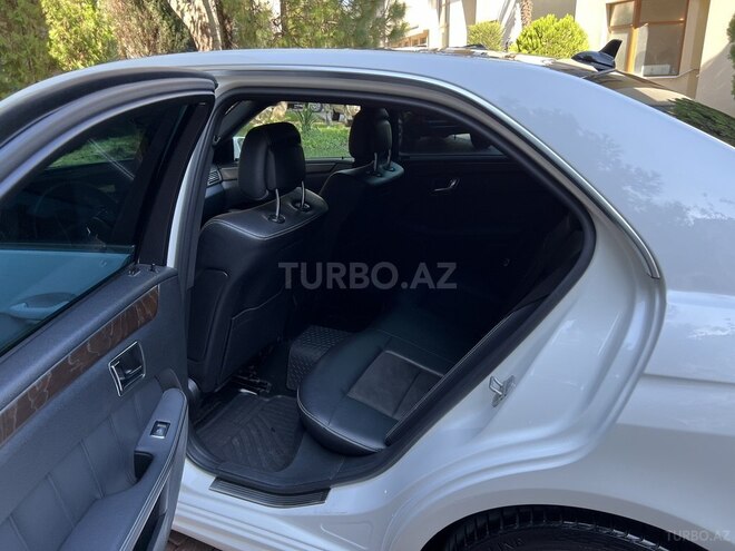 Mercedes E 250 2011, 224,500 km - 1.8 l - Bakı