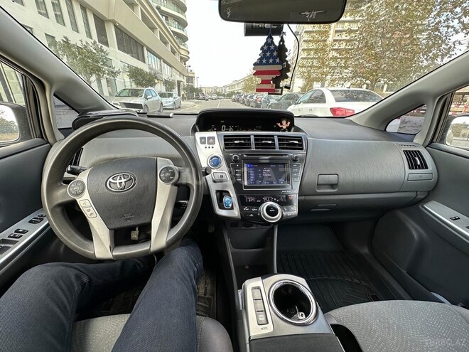 Toyota Prius V 2012, 204,387 km - 1.8 l - Bakı