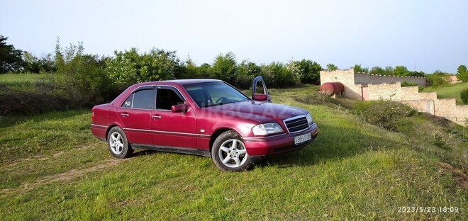 Mercedes C 200 1994, 50,000 km - 2.0 л - Quba