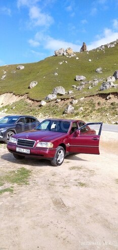 Mercedes C 200 1994, 50,000 km - 2.0 л - Quba