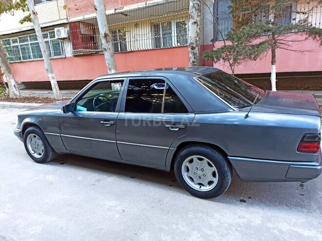 Mercedes E 220 1994, 296,500 km - 2.2 l - Bakı