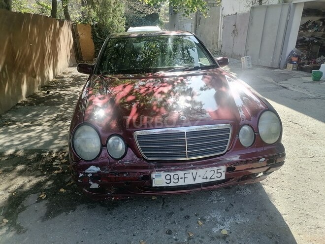 Mercedes E 220 2000, 199,000 km - 2.2 l - Bakı