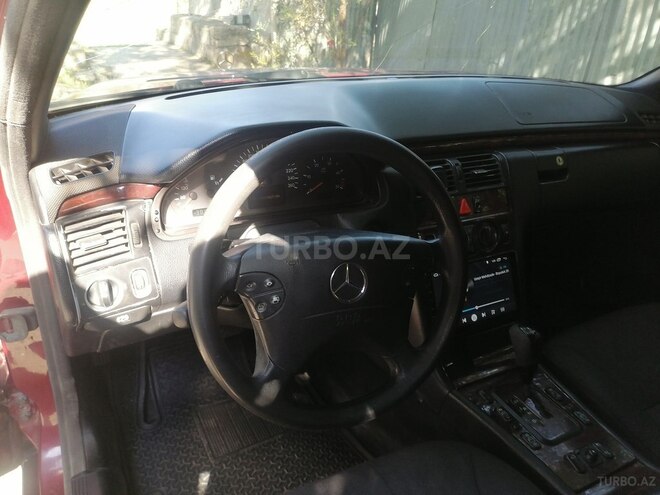 Mercedes E 220 2000, 199,000 km - 2.2 l - Bakı