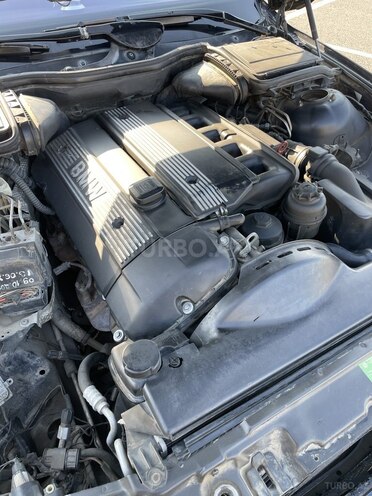 BMW 528 2000, 287,000 km - 2.8 l - Bakı