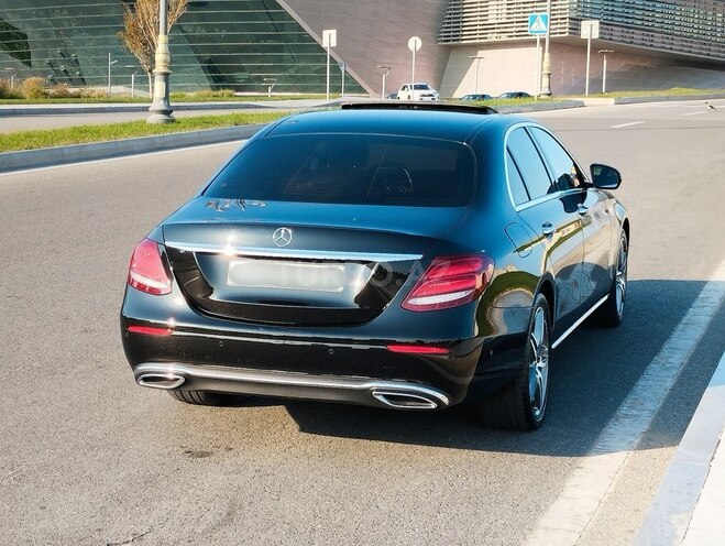 Mercedes E 220 d 2018, 140,000 km - 2.2 л - Bakı