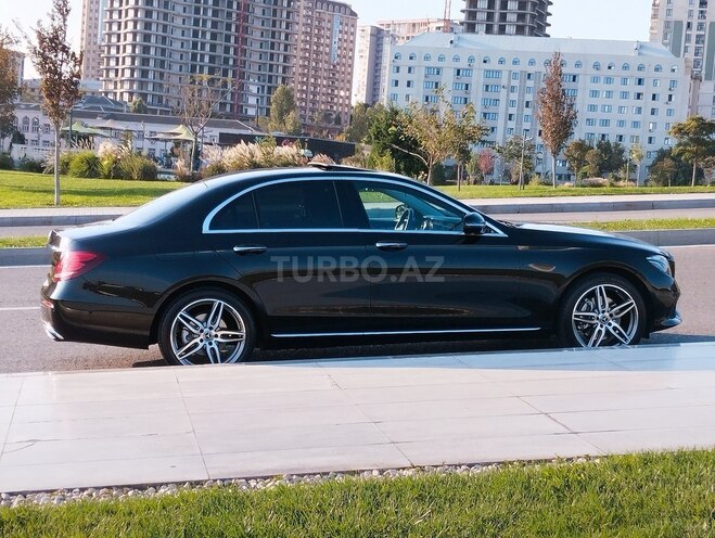Mercedes E 220 d 2018, 140,000 km - 2.2 л - Bakı
