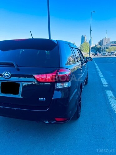 Toyota Corolla Fielder 2018, 100,000 km - 1.5 л - Bakı