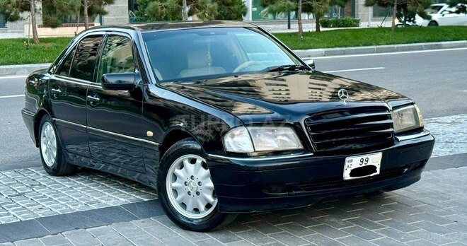 Mercedes C 230 2000, 298,000 km - 2.3 l - Bakı