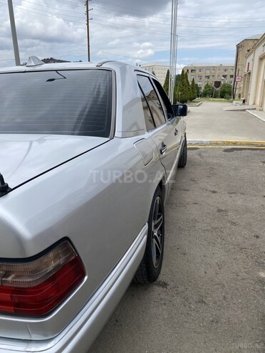 Mercedes E 220 1994, 396,416 km - 2.2 l - Gəncə