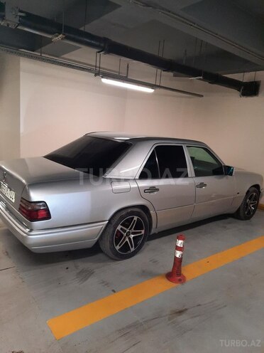 Mercedes E 220 1994, 396,416 km - 2.2 l - Gəncə