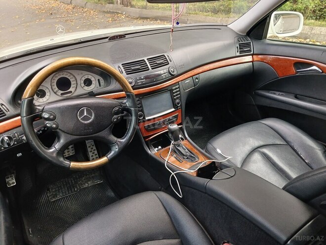 Mercedes E 300 2008, 28,000 km - 3.0 l - Quba