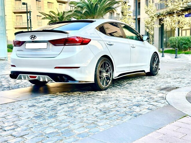 Hyundai Elantra 2017, 115,567 km - 2.0 л - Bakı