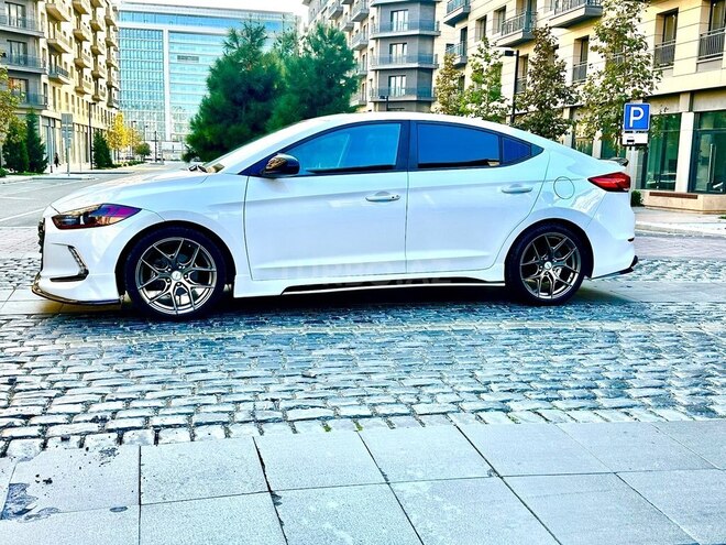 Hyundai Elantra 2017, 115,567 km - 2.0 л - Bakı