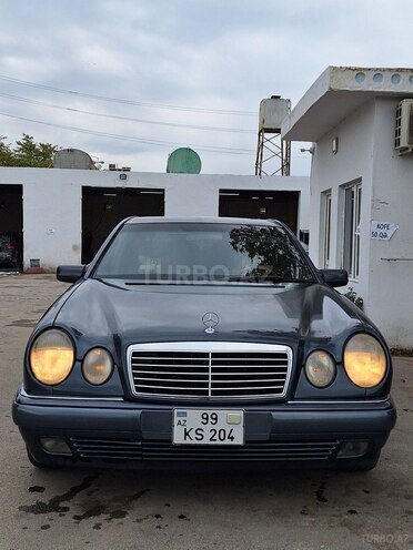 Mercedes E 320 1997, 282,000 km - 3.2 l - Bakı
