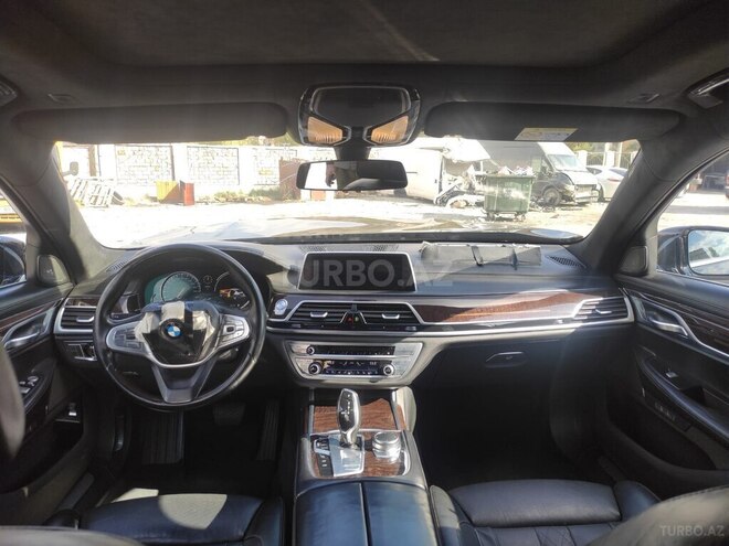 BMW 740 2016, 196,235 km - 3.0 l - Bakı