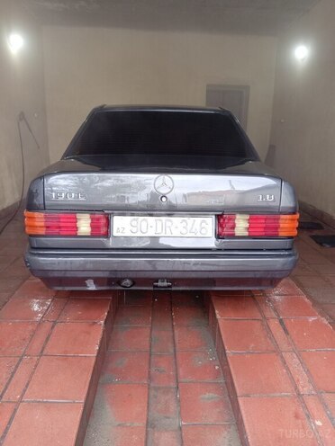 Mercedes 190 1992, 337,000 km - 2.3 l - Quba