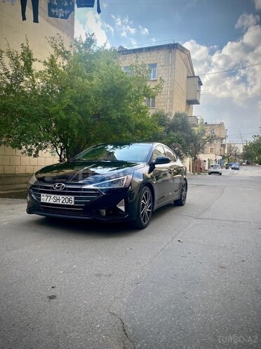 Hyundai Elantra 2018, 107,000 km - 2.0 l - Bakı