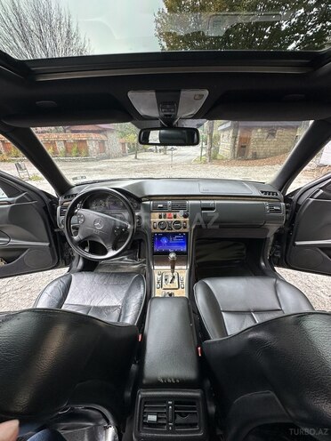Mercedes E 240 2001, 365,000 km - 2.4 l - Qəbələ