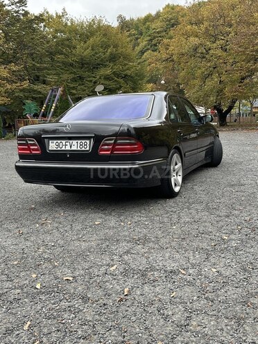 Mercedes E 240 2001, 365,000 km - 2.4 l - Qəbələ