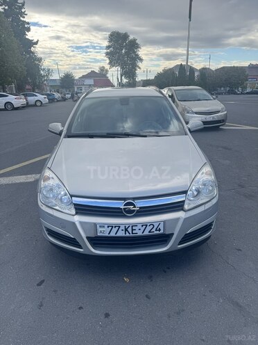 Opel Astra 2005, 273,000 km - 1.3 л - Qax