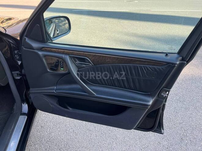 Mercedes E 320 2000, 224,000 km - 3.2 l - Mingəçevir