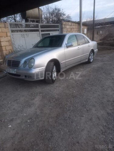 Mercedes E 220 d 2001, 650,000 km - 2.2 л - Saatlı