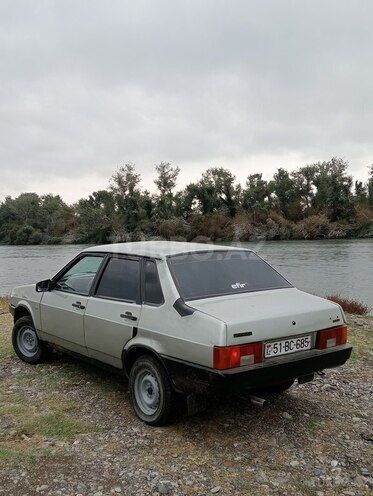 LADA (VAZ) 2107 1997, 450,000 km - 1.5 l - Samux