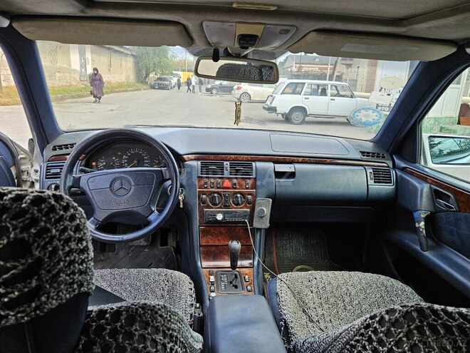 Mercedes E 200 1997, 627,420 km - 2.0 l - Bakı