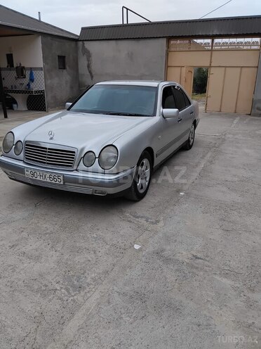 Mercedes E 200 1996, 280,000 km - 2.0 л - Şəmkir