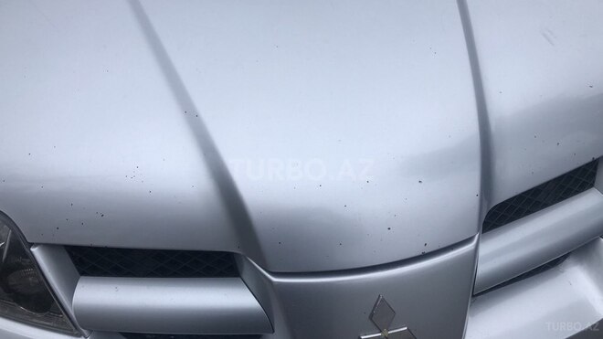 Mitsubishi Outlander 2004, 338,000 km - 2.4 л - Qusar