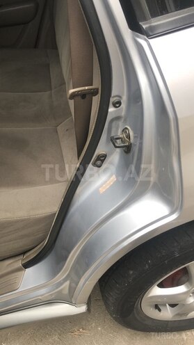 Mitsubishi Outlander 2004, 338,000 km - 2.4 л - Qusar