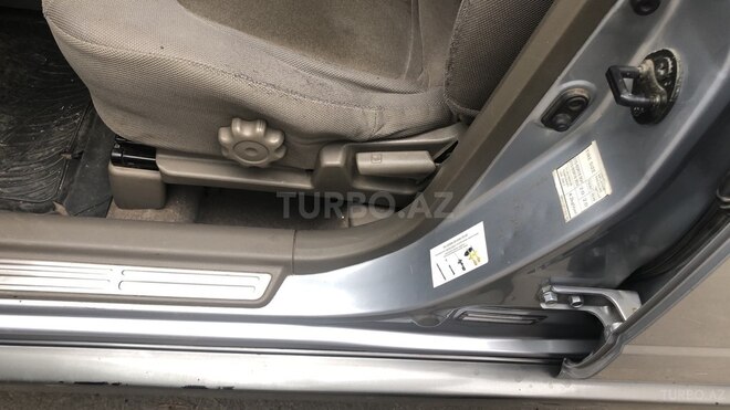 Mitsubishi Outlander 2004, 338,000 km - 2.4 л - Qusar